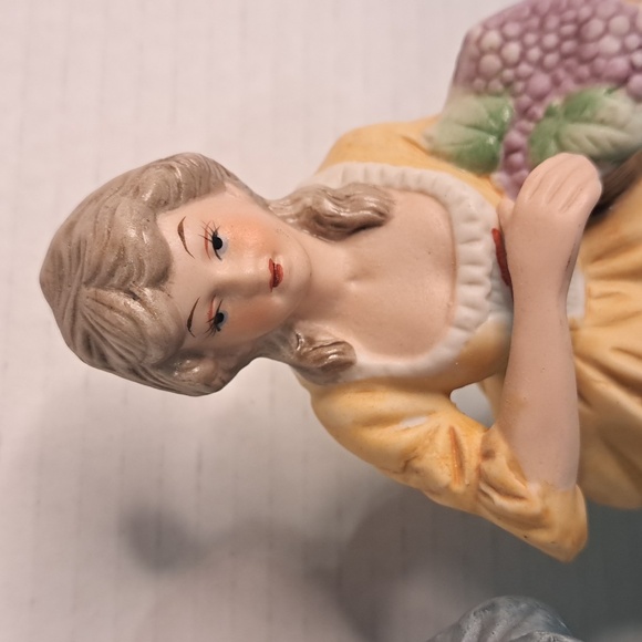 Vintage figurines couple - Picture 2 of 7